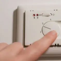 Ogrzewanie podłogowe jaka temperatura - uniknij błędów i oszczędzaj energię